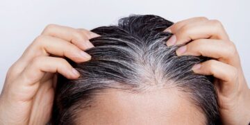 Elimiate gray hair with bicarbonate