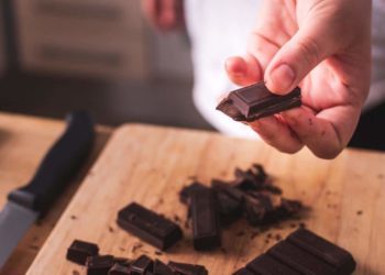 Does dark chocolate help you to sleep well?