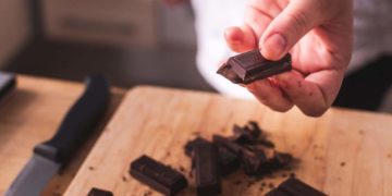 Does dark chocolate help you to sleep well?