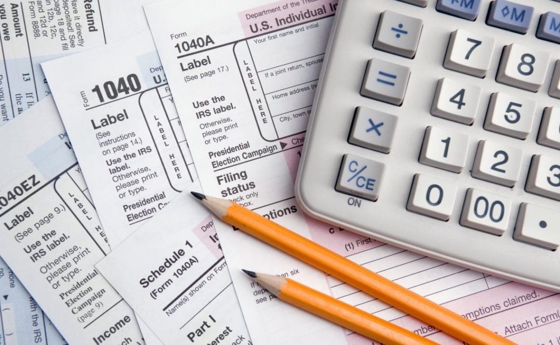 What are the interest rates for delayed IRS taxes refunds?