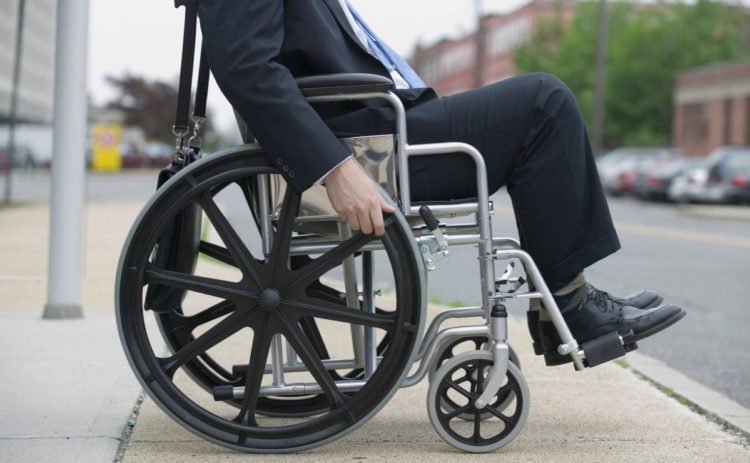 A group of people with disability will receive today Social Security