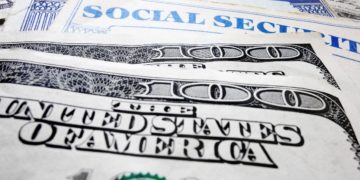 Americans born 21-31 will collect Social Security benefits soon - Canva