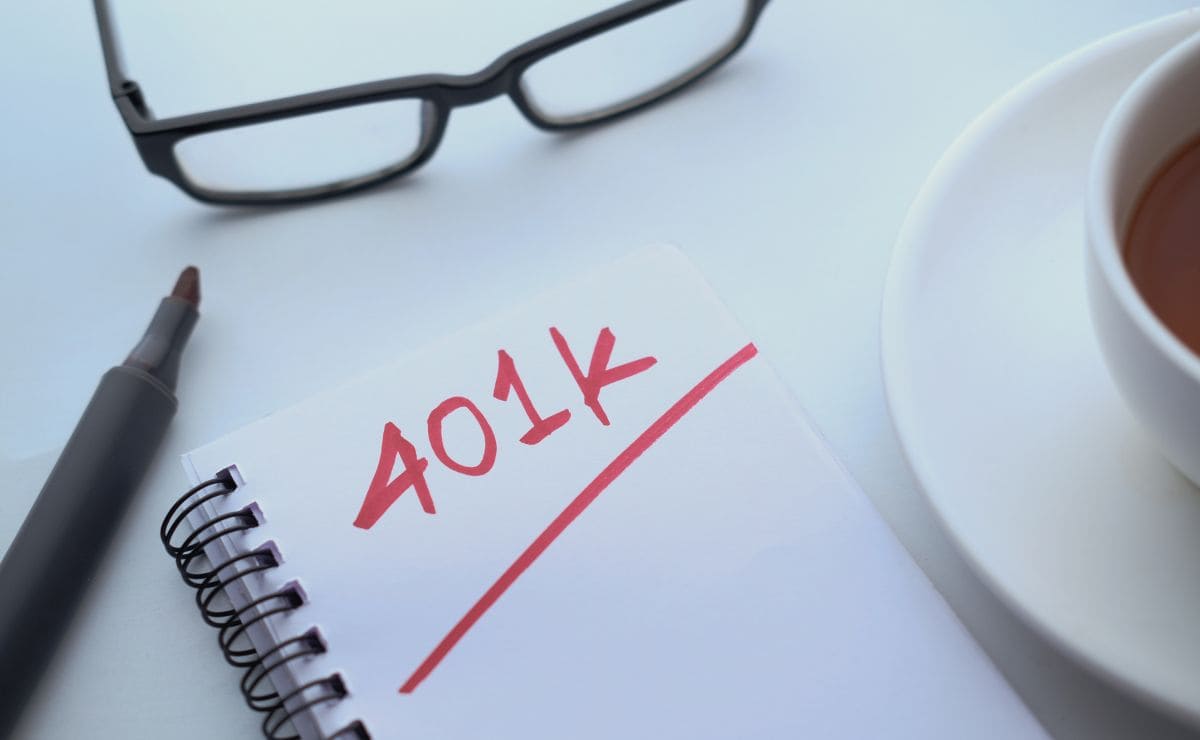 There are different 401(k) retirement savings plan