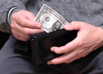 Control your expenses during you are collecting Social Security