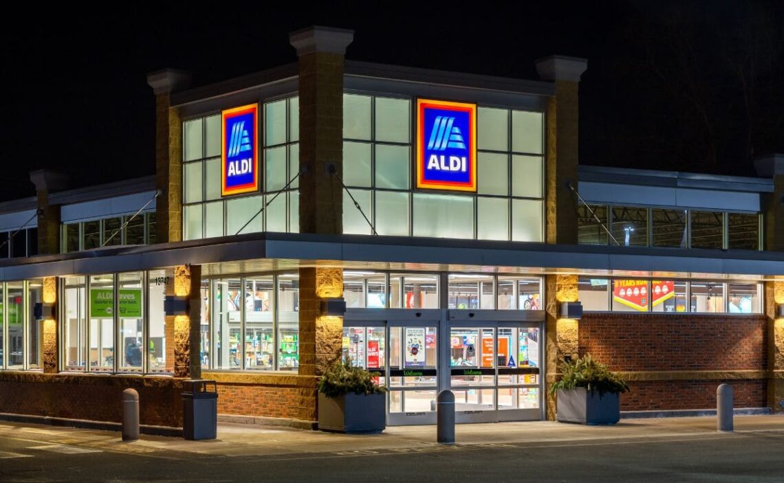 Aldi improves its offer due to the lack of eggs in the USA