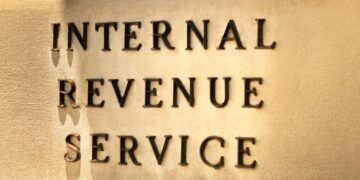 IRS Tax Return season is dangeorus because of scammers