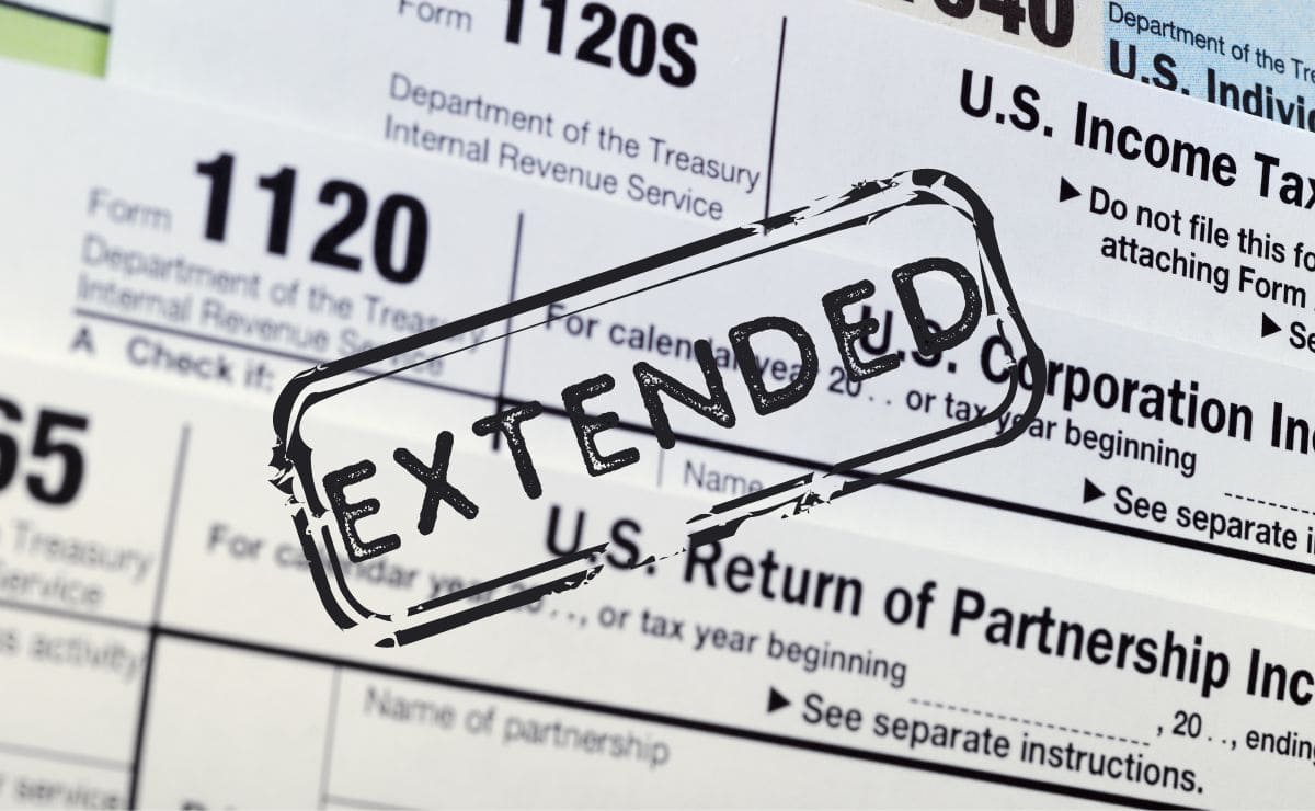 Living in one of these States will give you extra time to send your tax return
