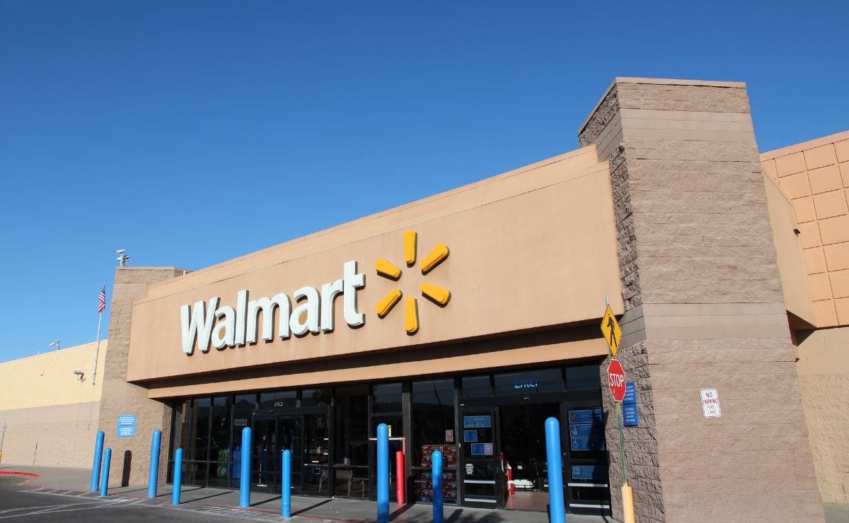 Walmart customer arrested for not scanning the products at the self-checkout