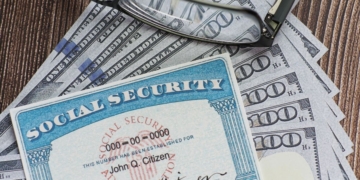 U.S. citizens can apply for a variety of Social Security benefits