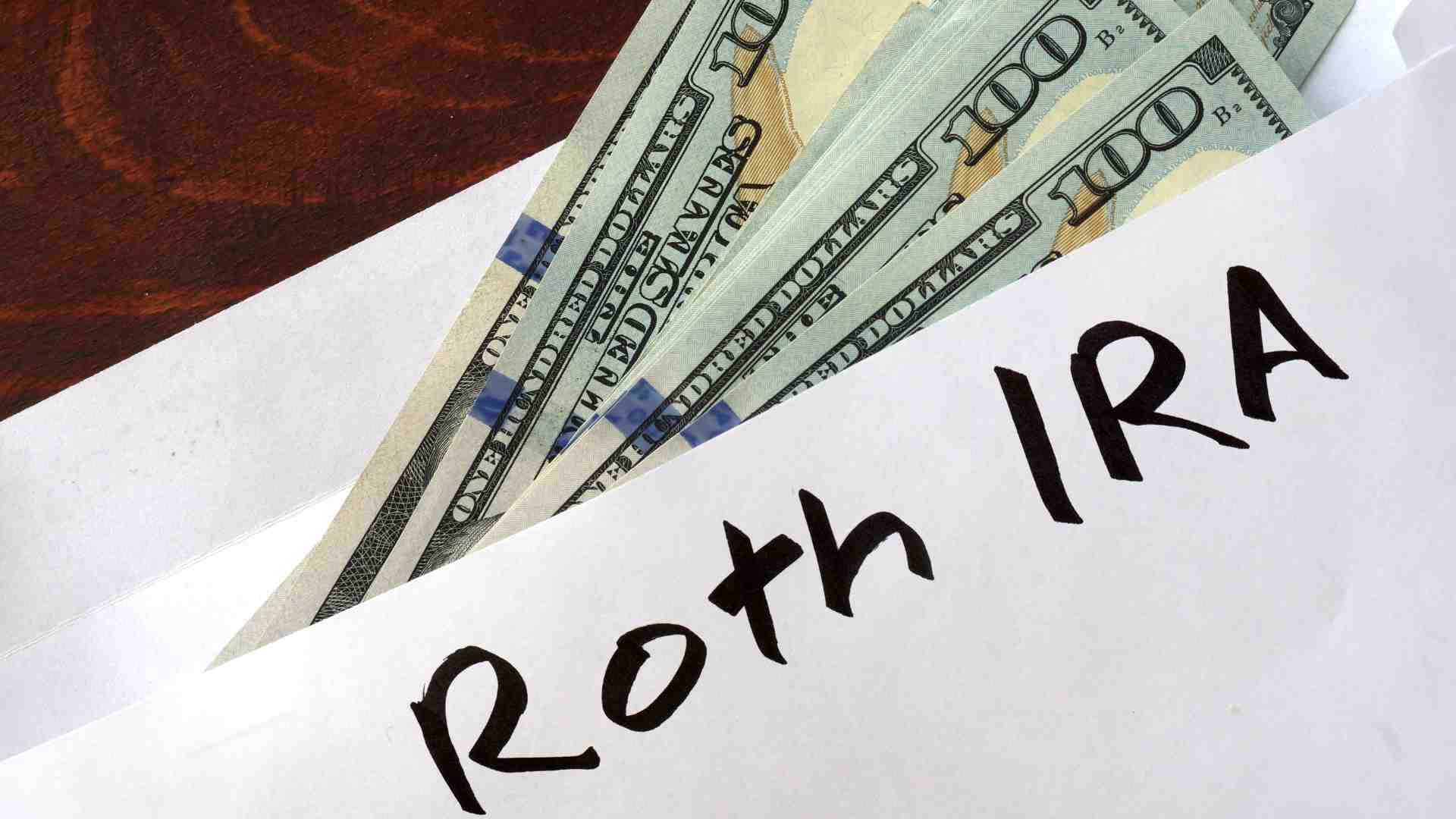 Roth IRA retirement savings accounts can have many advantages