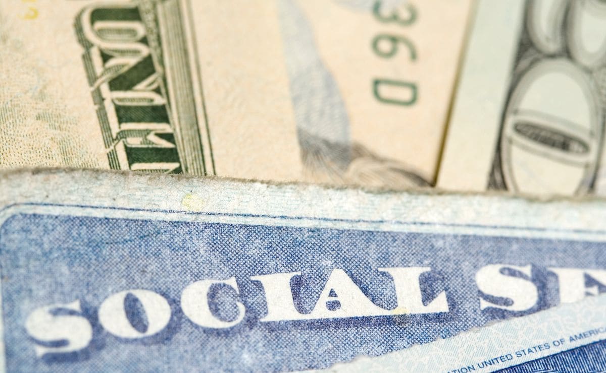 Social Security is sending this new check to american seniors