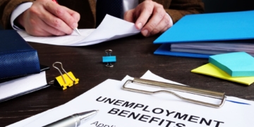 The unemployment benefits will appear some time after applying for it