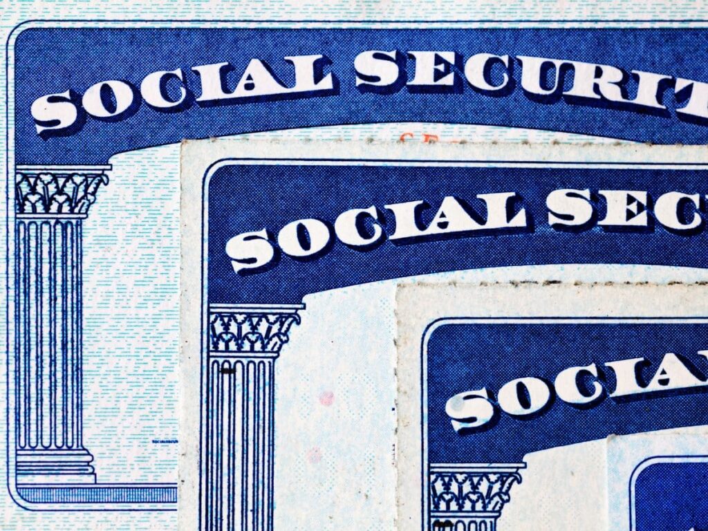 These are the cases in which you can retire before the age of 62 and collect 100% of your Social Security benefits