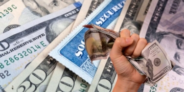 Social Security is paying new checks in November