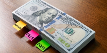 The end of the year could have some expenses for retirees so it is better to control the Social Security payment days