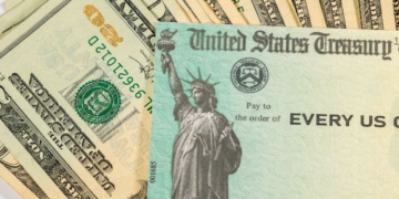 No, There’s No New $800 Stimulus Check in April 2025