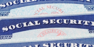 What is the minimum retirement age in the United States