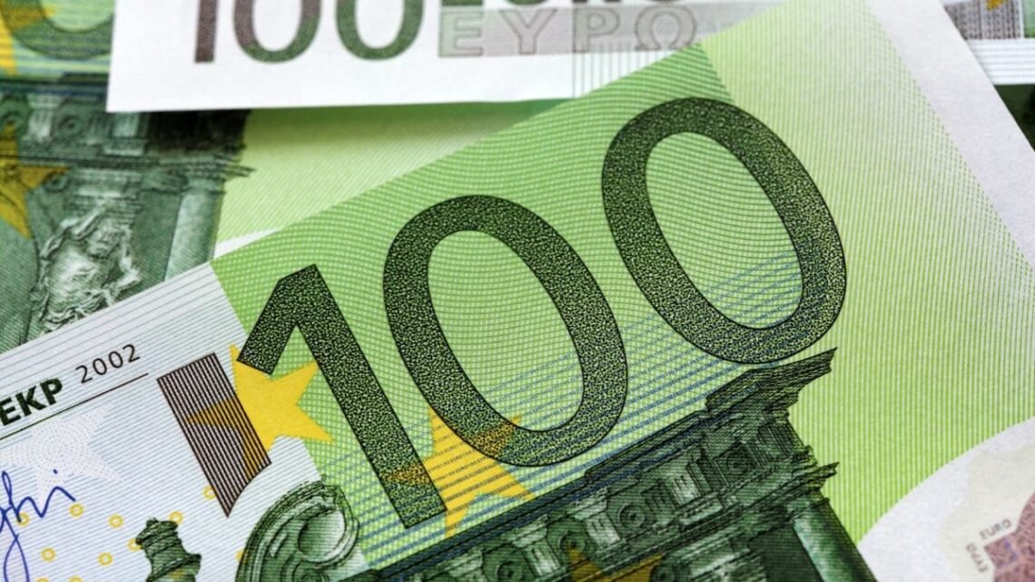 SEPE desvela los pasos para incrementar 100 euros el pago del desempleo