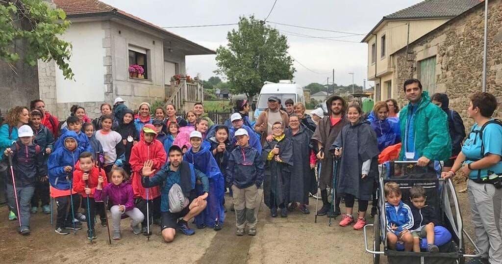 85 niños con cáncer realizan el Camino de Santiago