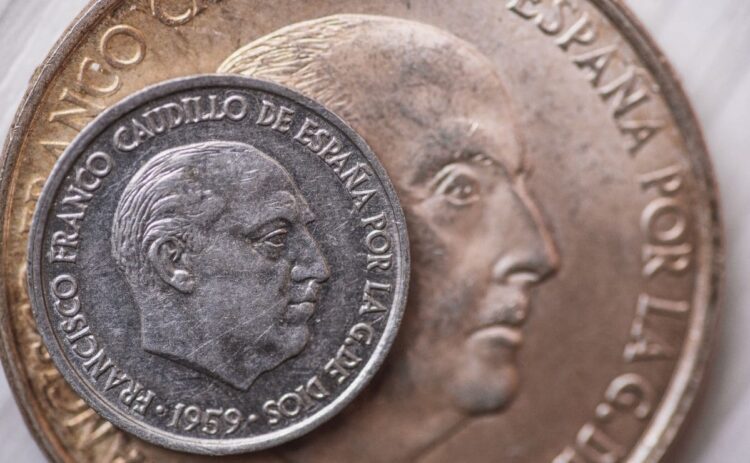 A la venta una moneda de 5 pesetas por 25.000 euros