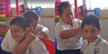 El abrazo viral de un niño con Síndrome de Down a su compañero con autismo