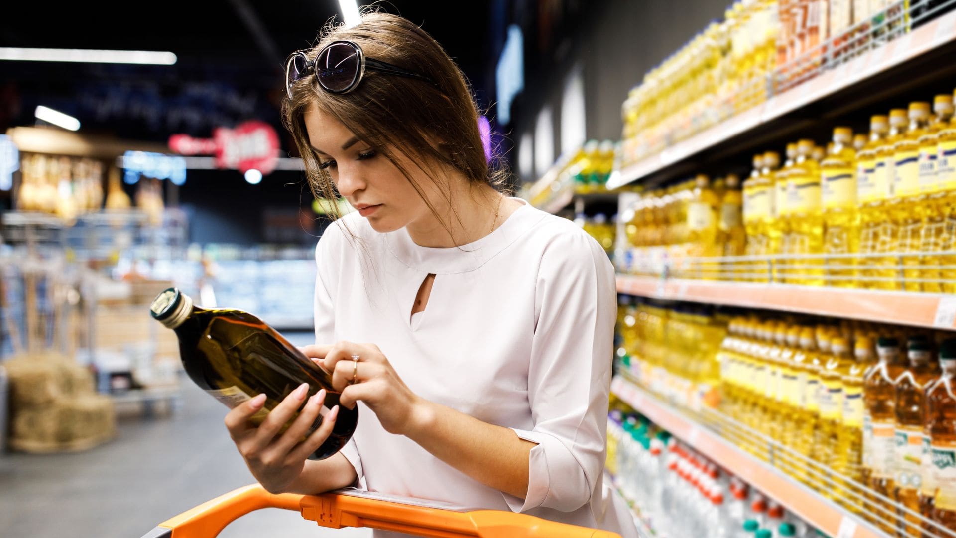 Aceite de oliva virgen extra en supermercado