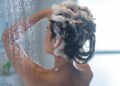 Ahorrar agua en la ducha./ Foto de Canva