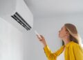 Ahorro con el aire acondicionado./ Licencia Adobe Stock