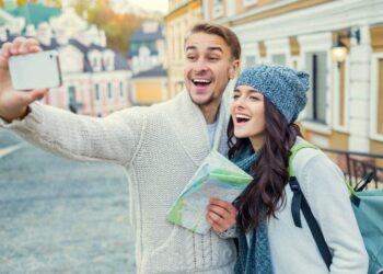 Ahorrar para viajar en Semana Santa./ Foto de Canva