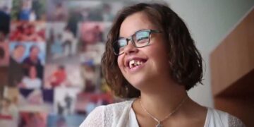 Ángela dependienta en una de las tiendas de Álvaro Moreno.