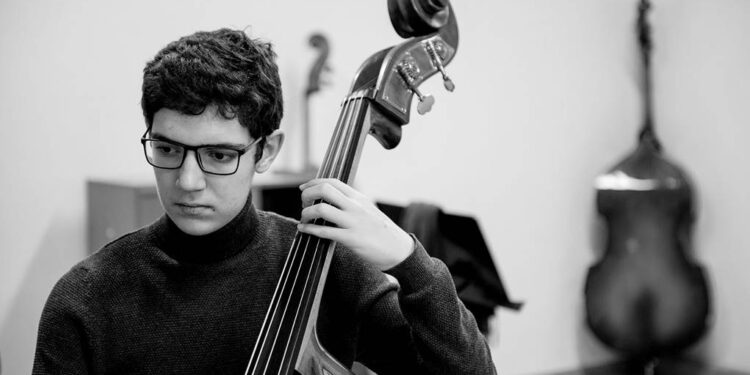 Antonio Belmonte García Primera persona con autismo termina los estudios en un Conservatorio Profesional