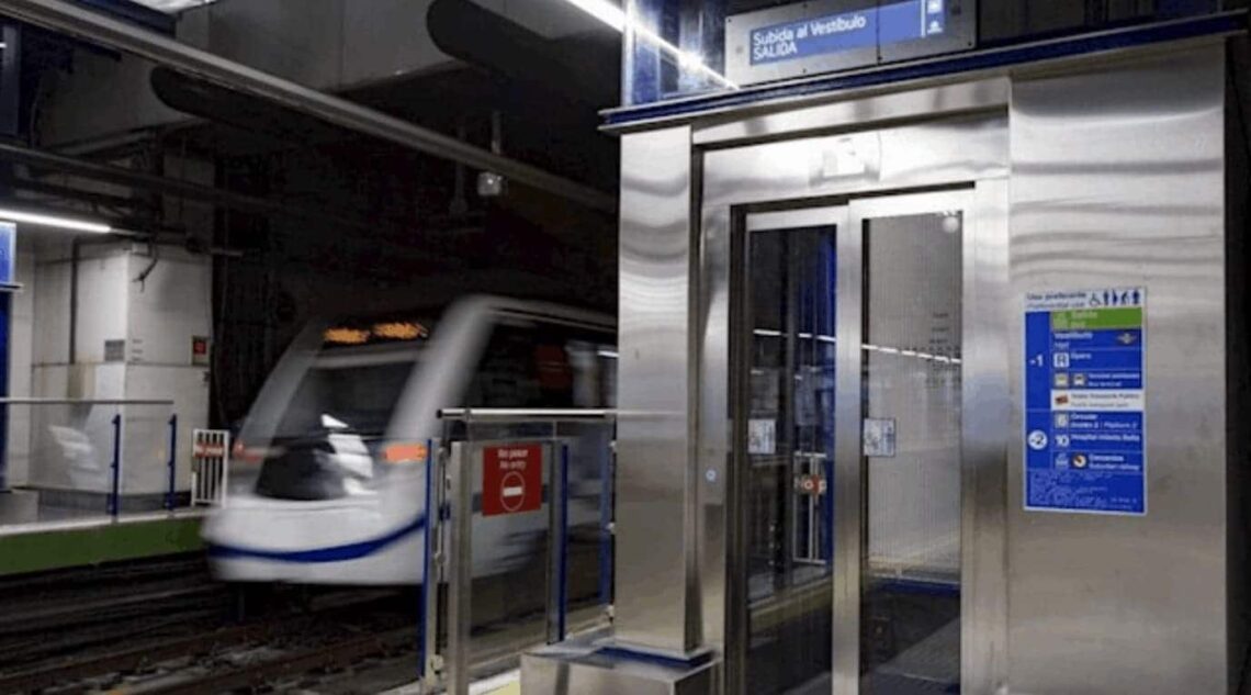 Ascensor metro de Madrid