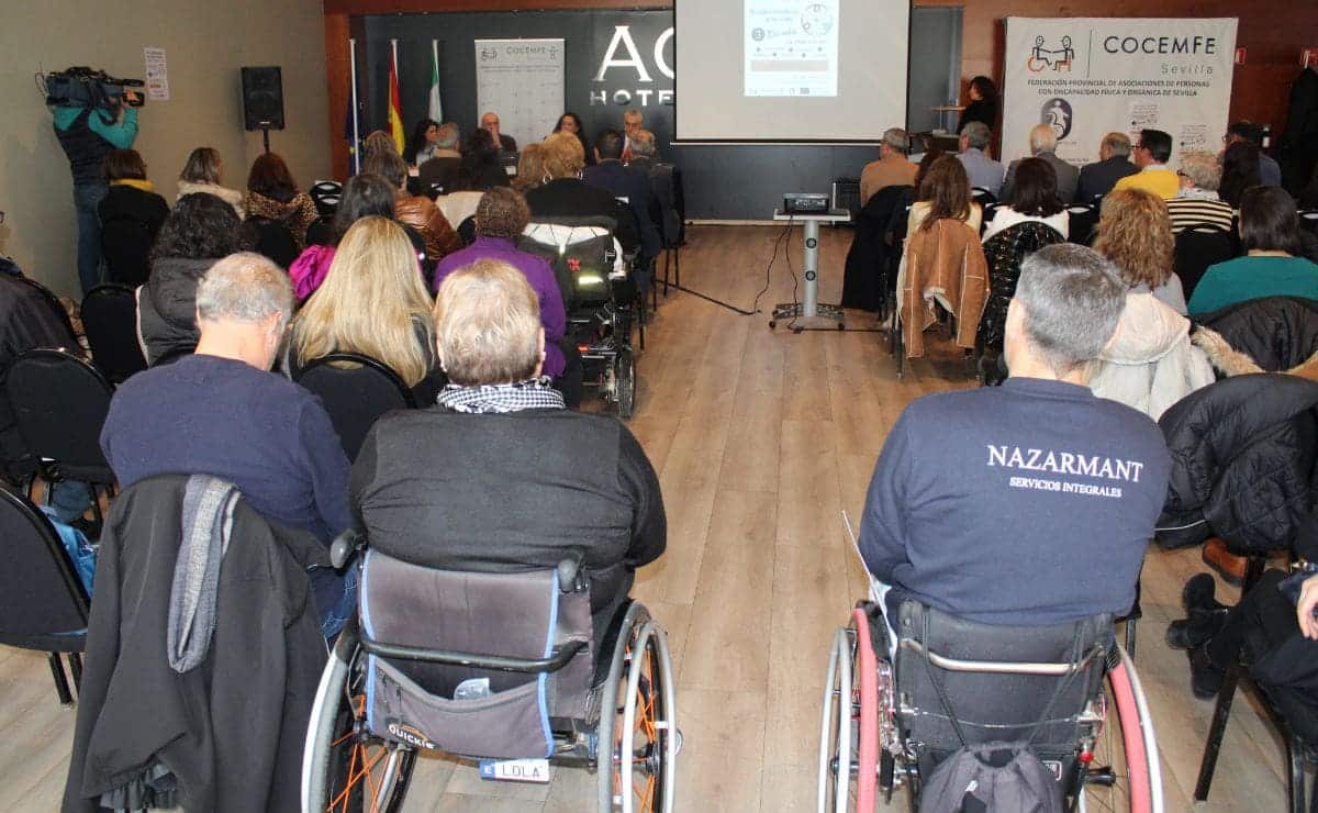 Asistentes del evento celebrado por COCEMFE Sevilla