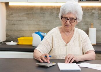 Vincular la edad de jubilación al aumento de la esperanza de vida