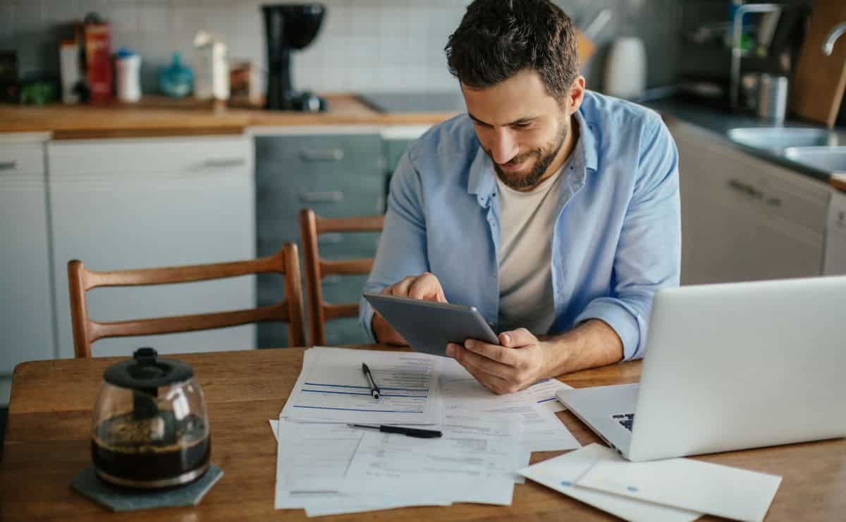 Calcular rendimientos netos de trabajador autónomo