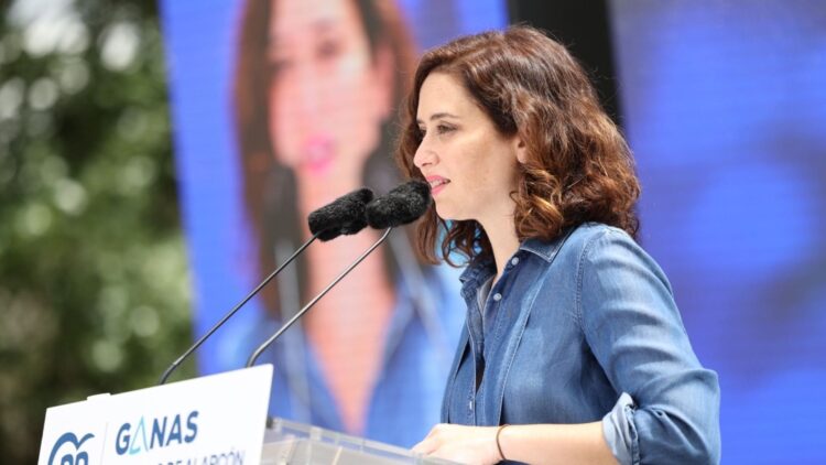 Ayuso anuncia ayudas para contratación de empleadas del hogar