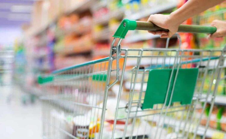 La OCU informa de que muchos supermercados no aplican bien la rebaja del IVA en algunos productos