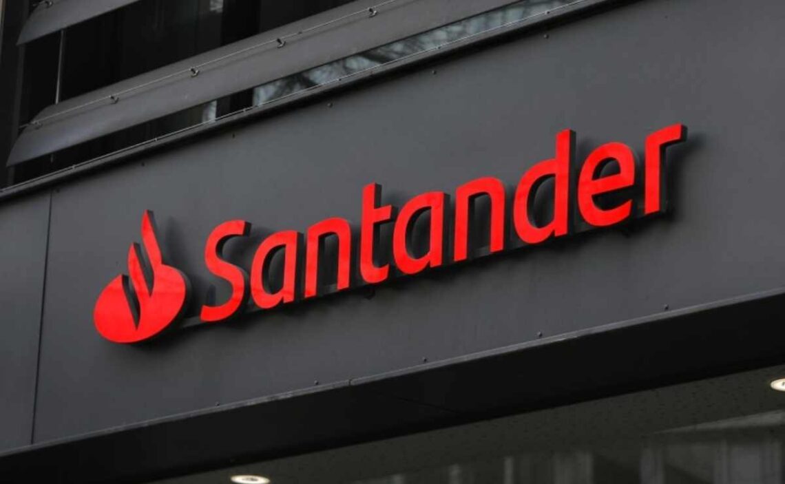 Este es el día que Banco Santander paga la pensión en febrero de 2022