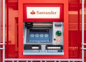 Ingresar dinero en cajero de Banco Santander