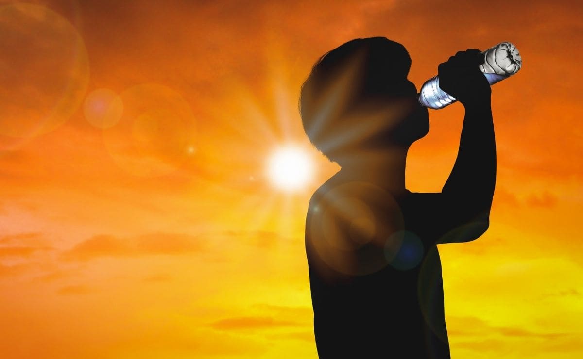 Beber agua ola de calor