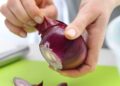 Beneficios piel o cáscara de cebolla salud