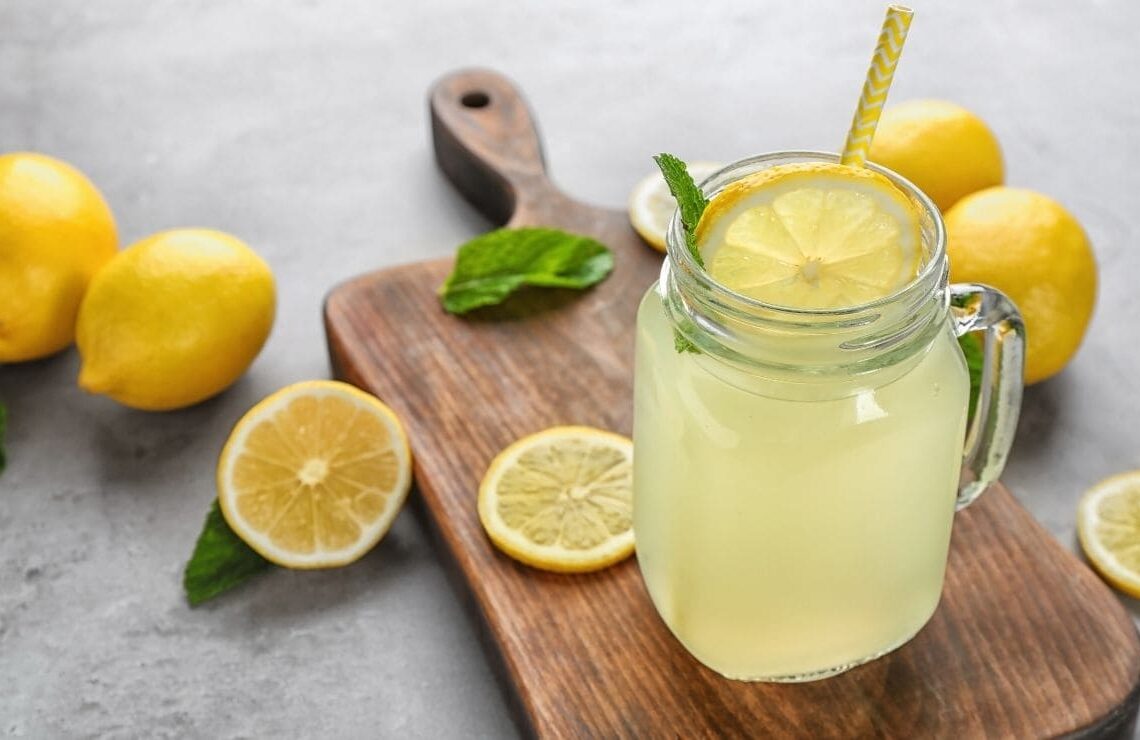 Beneficios salud jugo de limon