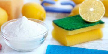 El truco infalible para limpiar azulejos con bicarbonato de sodio y limón