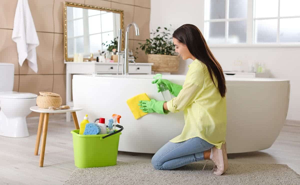 Bicarbonato, cuarto de baño, cal, limpieza, manchas, limpiar