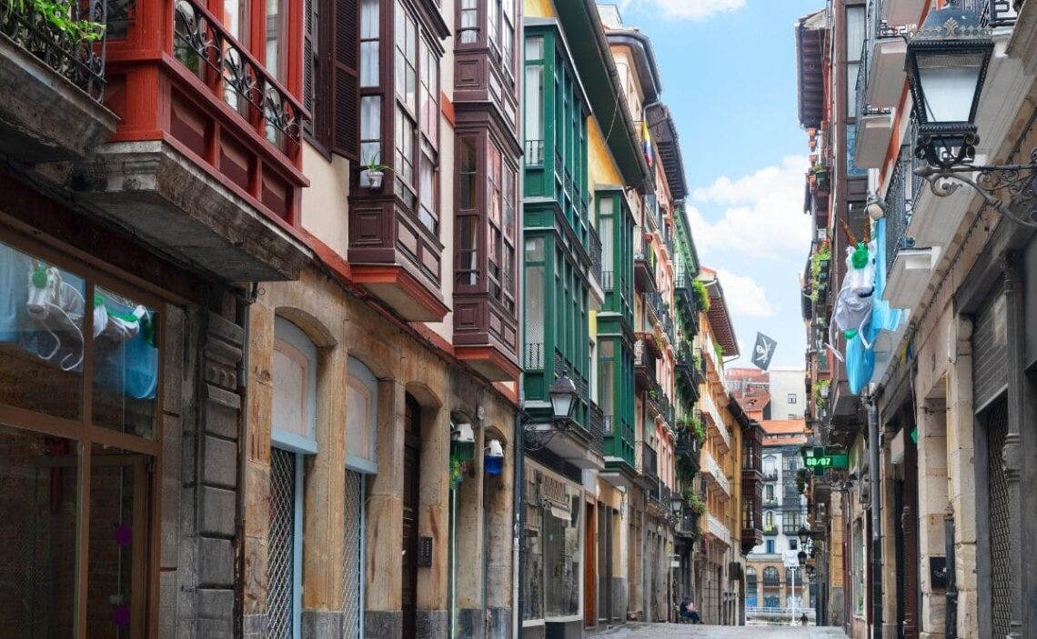 Calle del centro del Bilbao, una de las grandes joyas del País Vasco