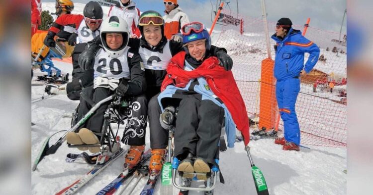 Blanca Fernández Ochoa con el equipo de Esquí & Snowboard Adaptado