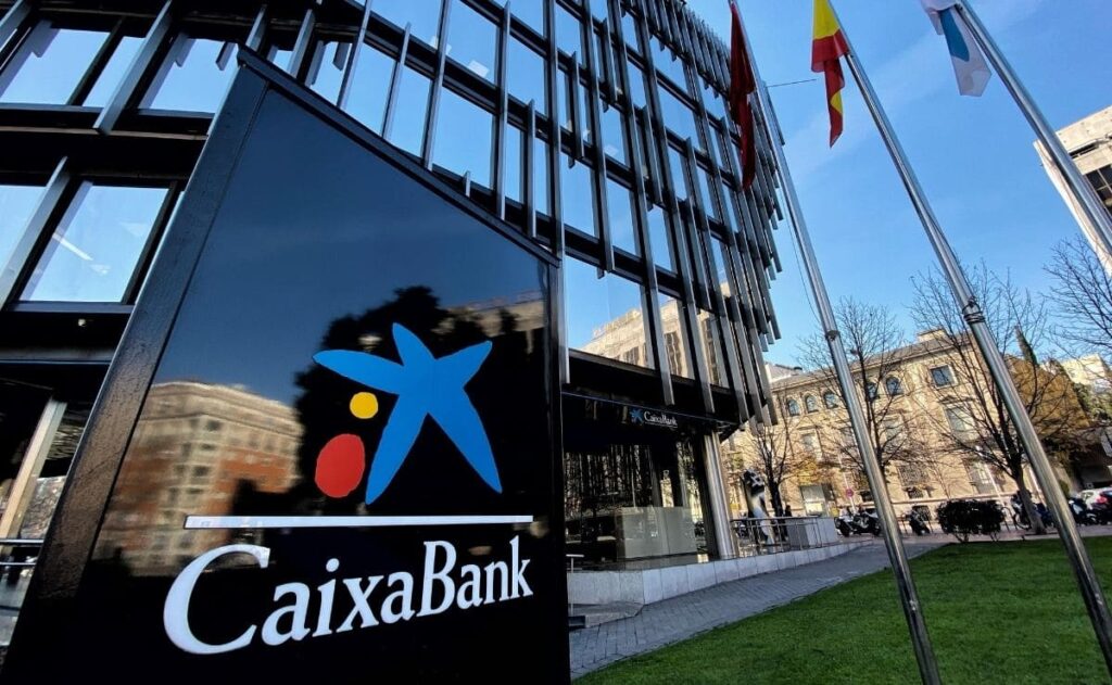CaixaBank ofrece prestamos a las personas mayores de 60 años dentro del programa CaixaBank Seniors