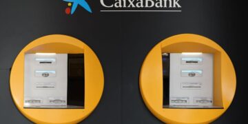 Cajero automático, CaixaBank, banco