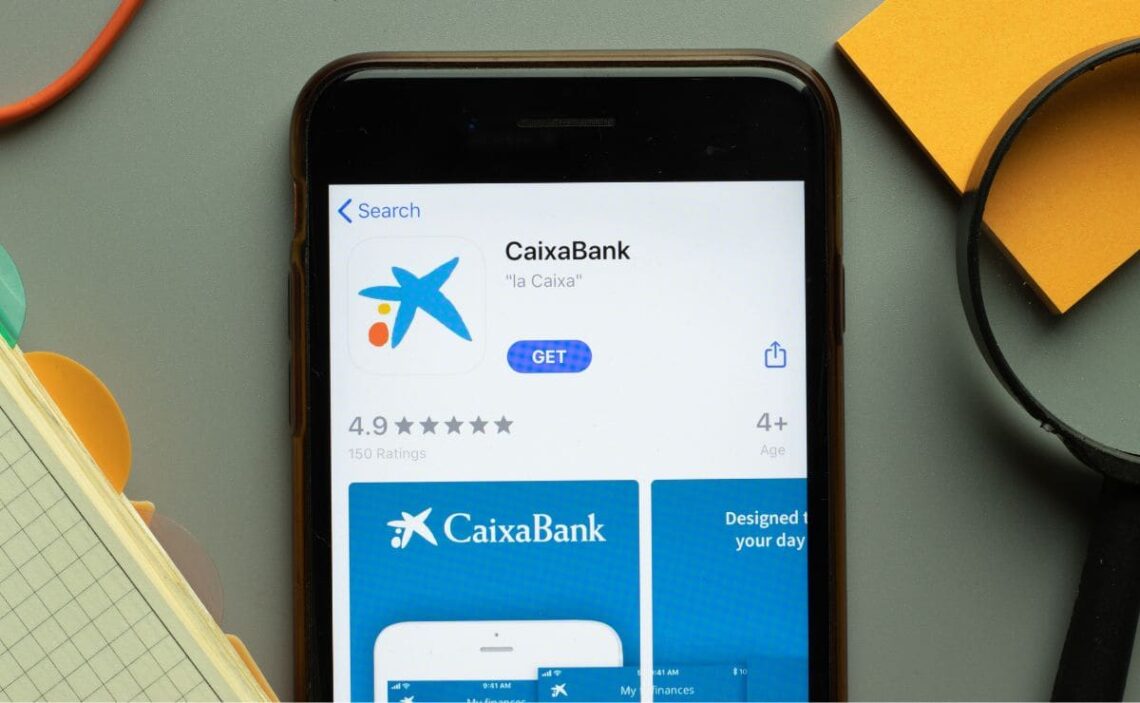 CaixaBank alerta de estafas por Whatsapp