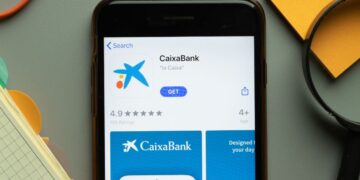 CaixaBank alerta de estafas por Whatsapp